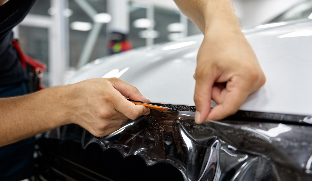 How to Remove Old Vinyl Wrap From a Truck