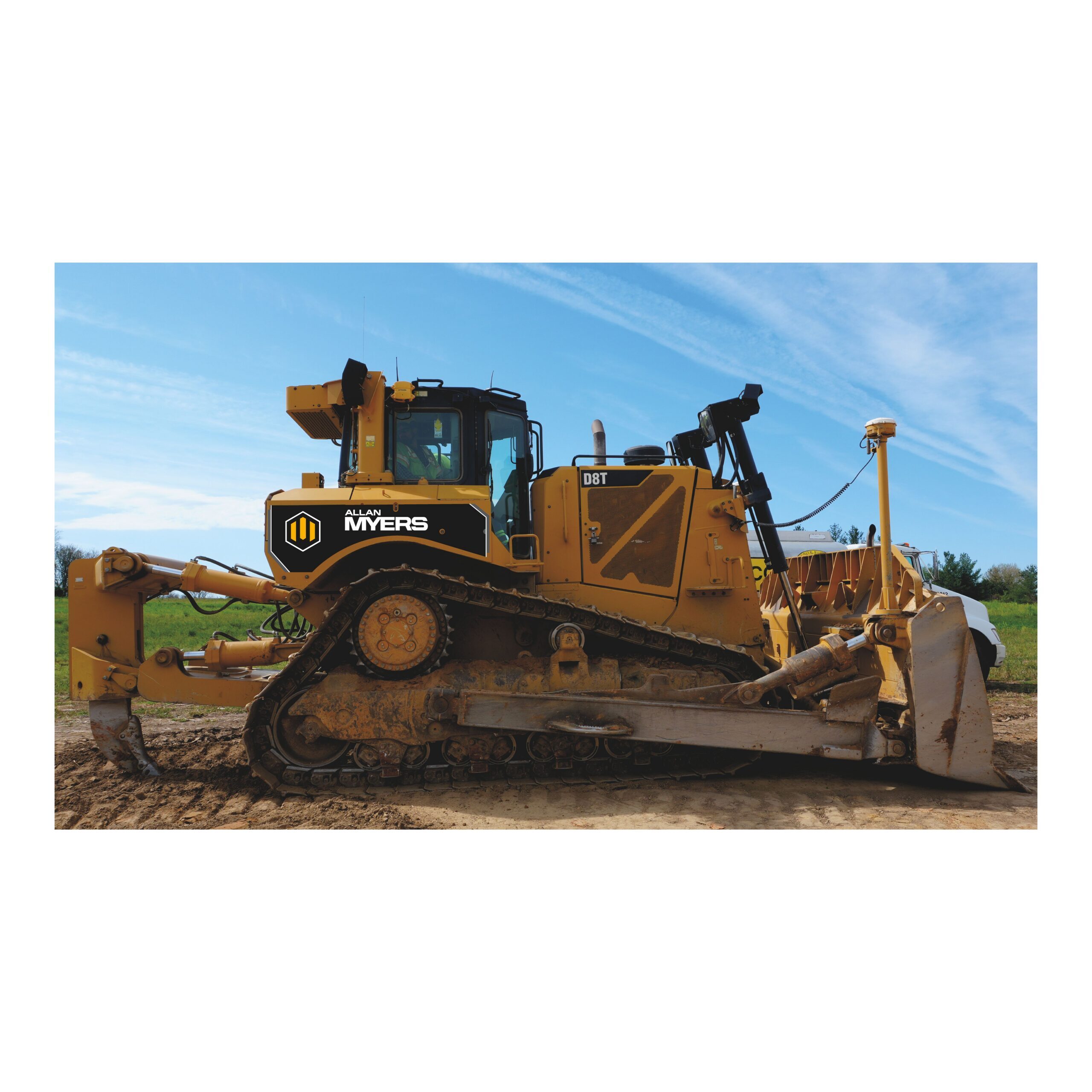 Website Thumbnail - CAT Dozer D8T - 073031 (PS)