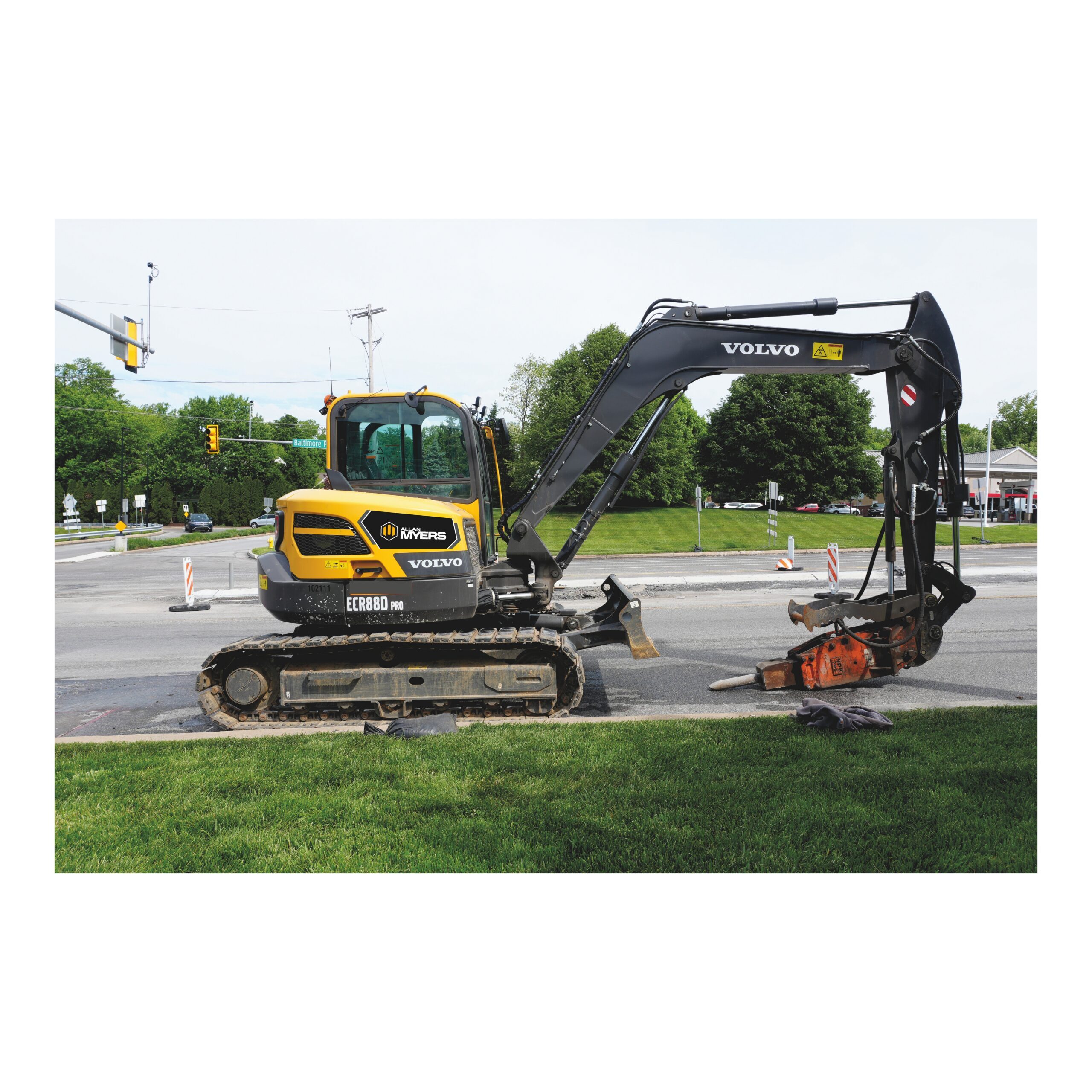 Website Thumbnail - 102 Class - Volvo ECR88D - Excavator (1)